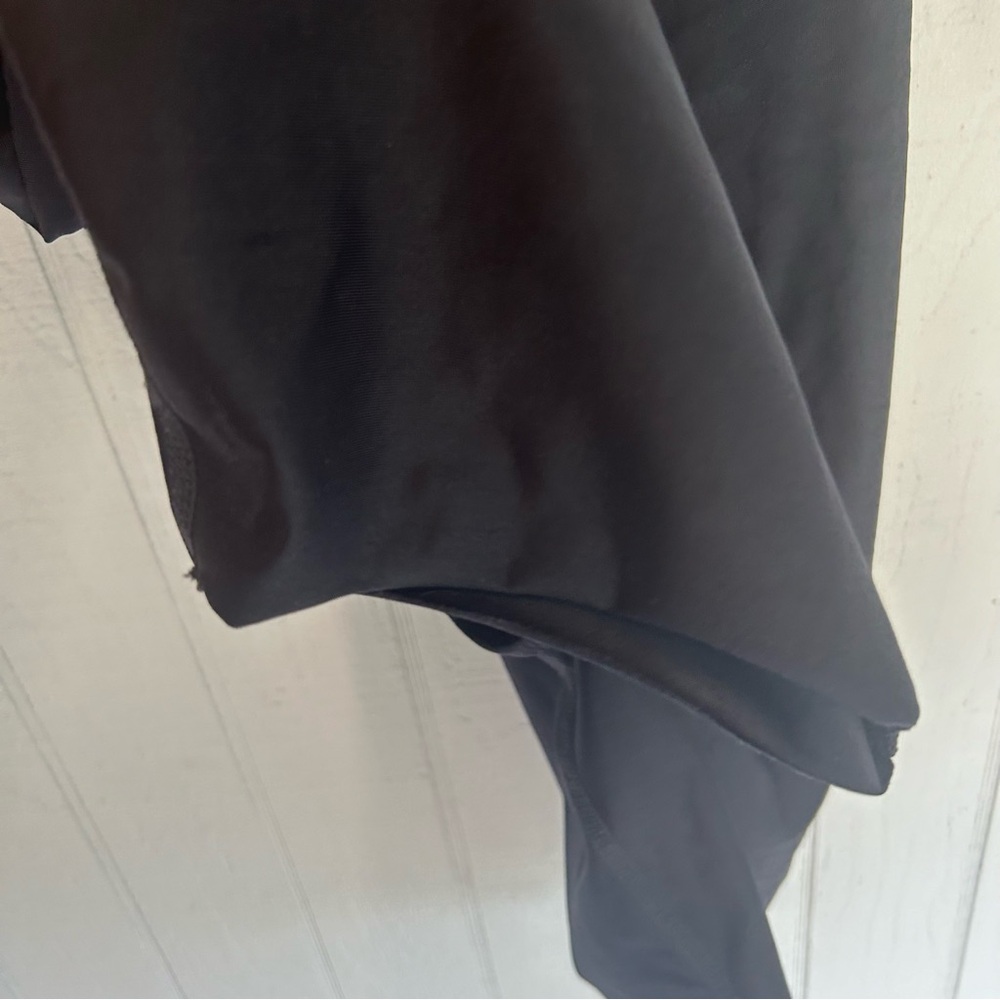 Isavela compression garment - Picture 5 of 8